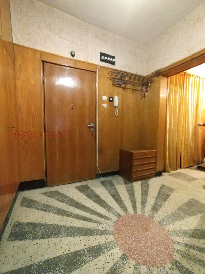 Продава МНОГОСТАЕН, гр. Плевен, Идеален център, снимка 3 - Апартаменти - 52962082