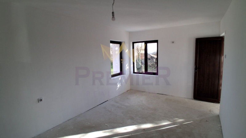 Продава КЪЩА, с. Манастир, област Варна, снимка 10 - Къщи - 53008831