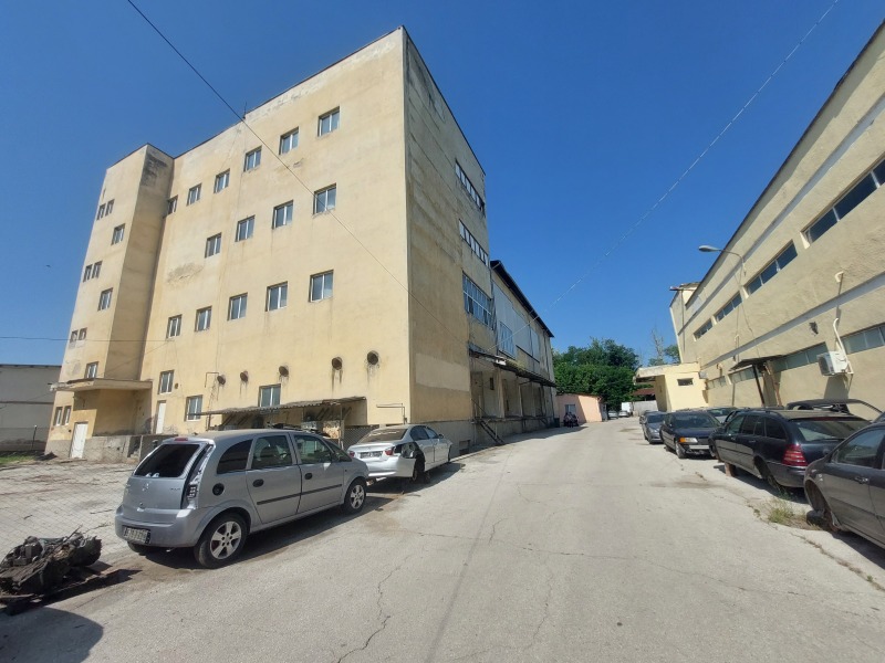 Продава ПРОМ. ПОМЕЩЕНИЕ, гр. Павликени, област Велико Търново