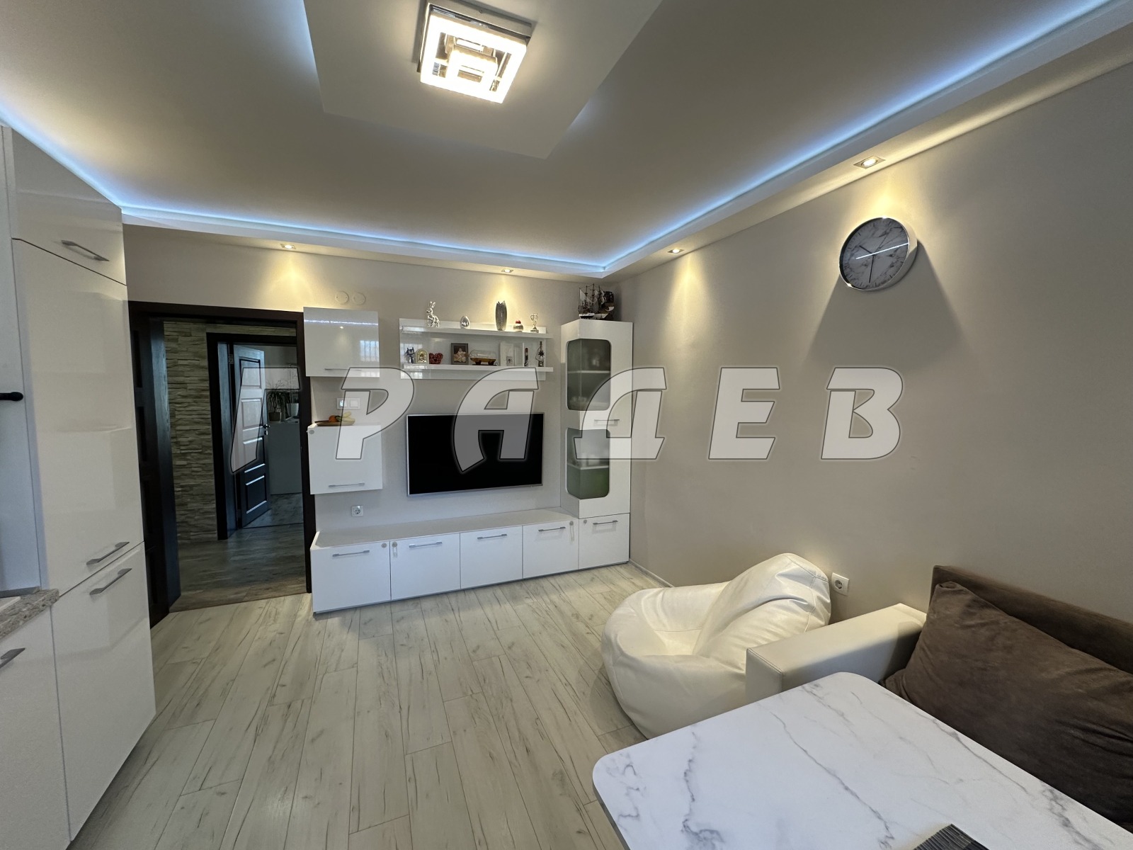 Продава 3-СТАЕН, гр. Русе, Център, снимка 4 - Апартаменти - 53811441