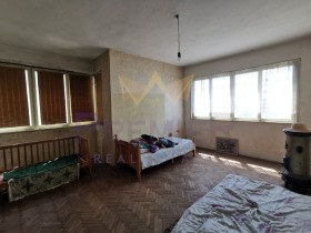 2 makuuhuonetta Baltšik, Dobrichin alue 3