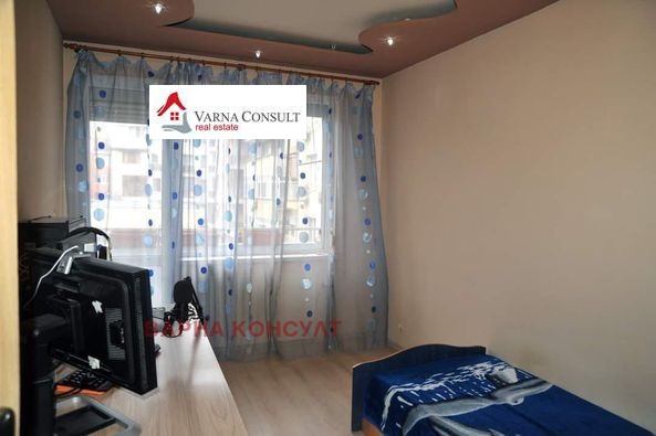 En venta  3 dormitorios Varna , Zimno kino Trakiya , 92 metros cuadrados | 24602915