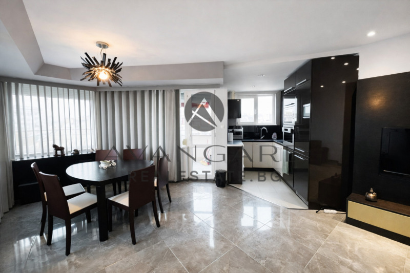 Продава 3-СТАЕН, гр. Пловдив, Кършияка, снимка 2 - Апартаменти - 50131779