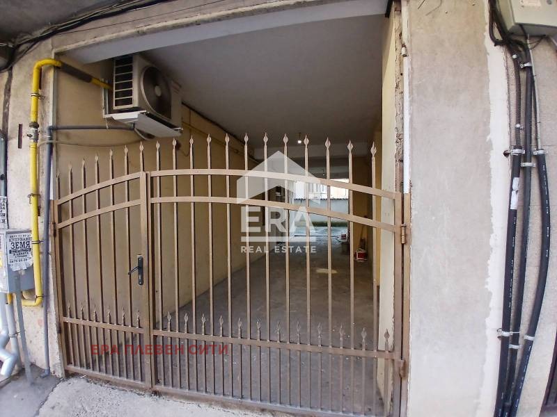 Продава  Магазин град Плевен , Идеален център , 25 кв.м | 64636395 - изображение [4]