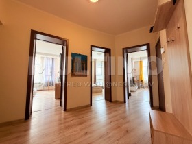 3+ camere da letto Tsentar, Sofia 2