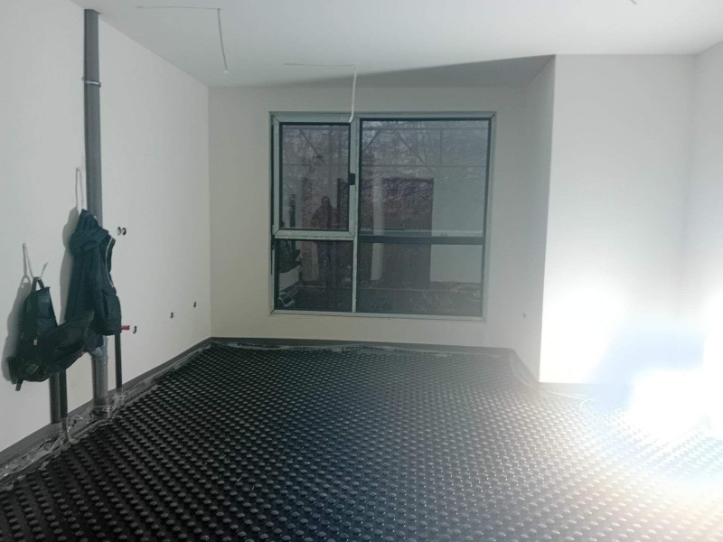 Продава 2-СТАЕН, гр. София, Света Троица