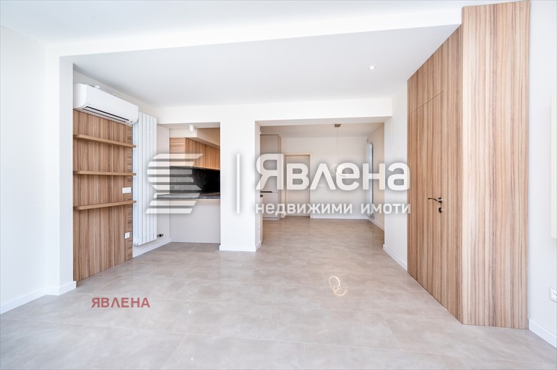 Продава 3-СТАЕН, гр. София, Център, снимка 3 - Aпартаменти - 48119382