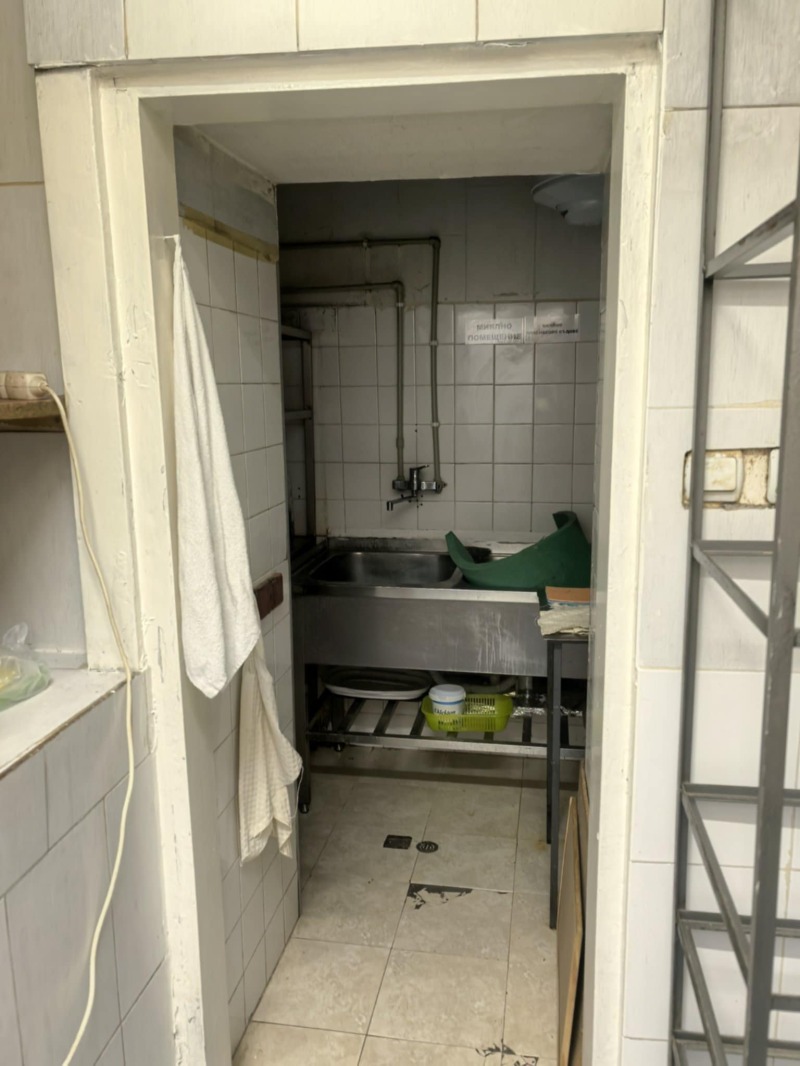 Продава  Заведение град Плевен , Идеален център , 240 кв.м | 17638801 - изображение [6]
