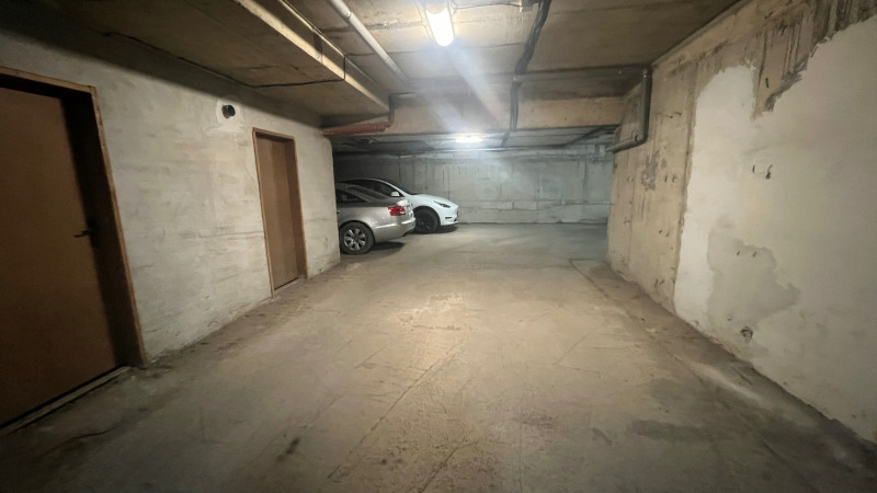 En venta  Plaza de aparcamiento Montana , Idealen tsentar , 12 metros cuadrados | 18401564