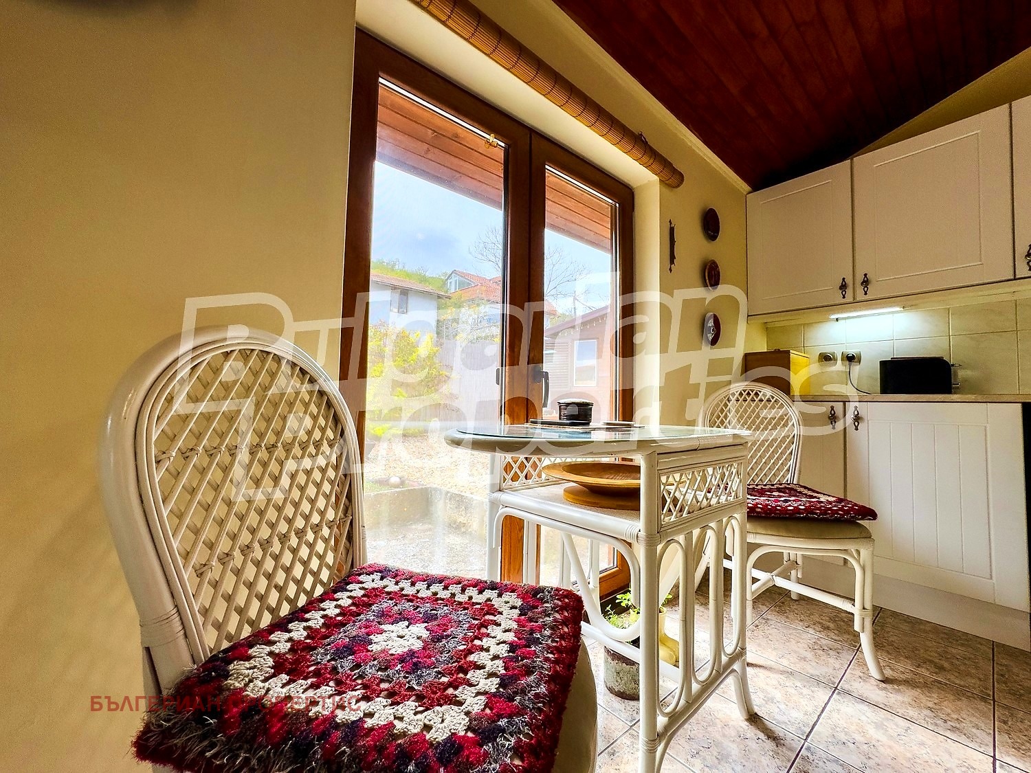 Продава КЪЩА, гр. Балчик, област Добрич, снимка 16 - Къщи - 54369209