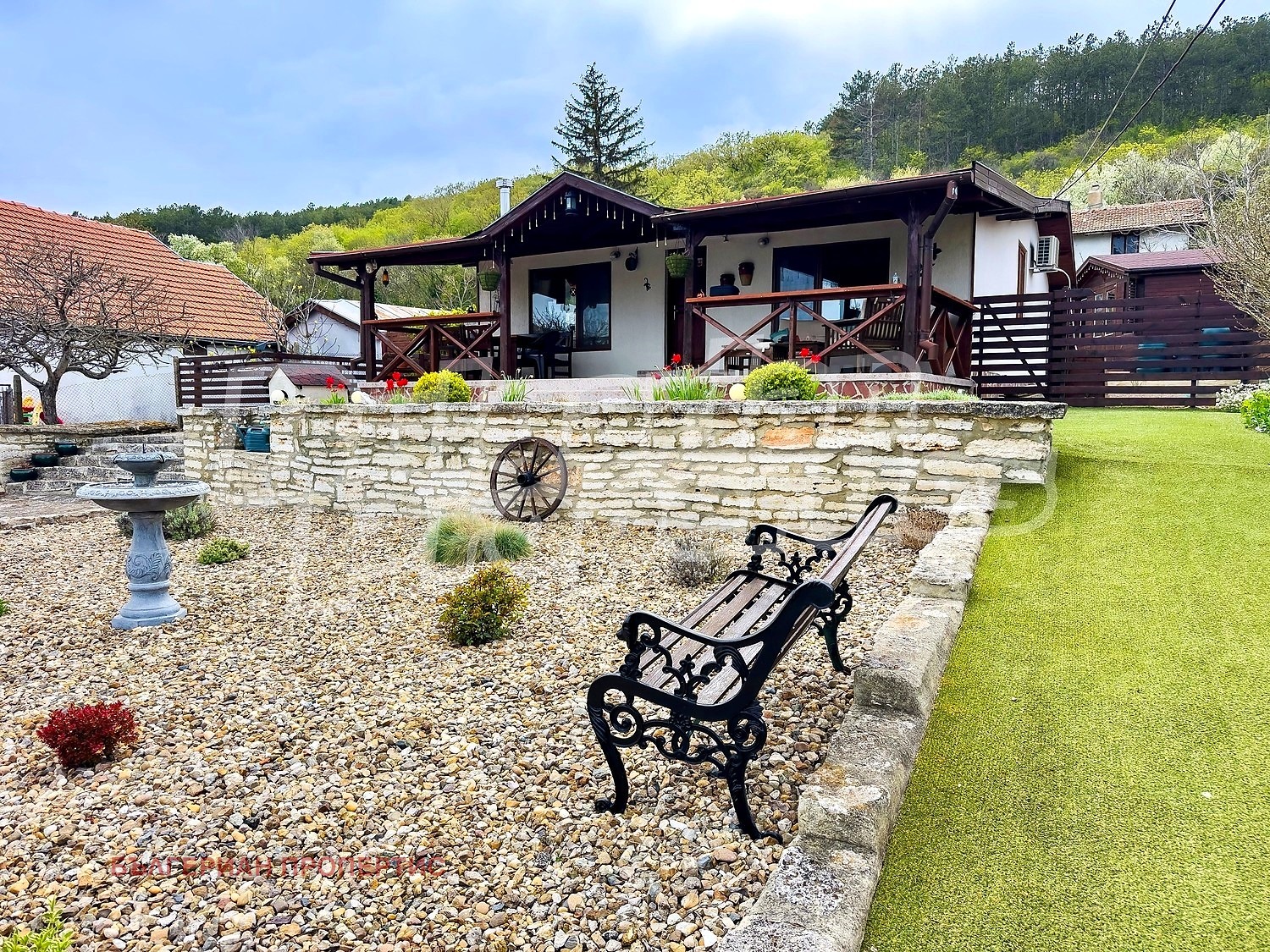 Продава КЪЩА, гр. Балчик, област Добрич, снимка 2 - Къщи - 54369209