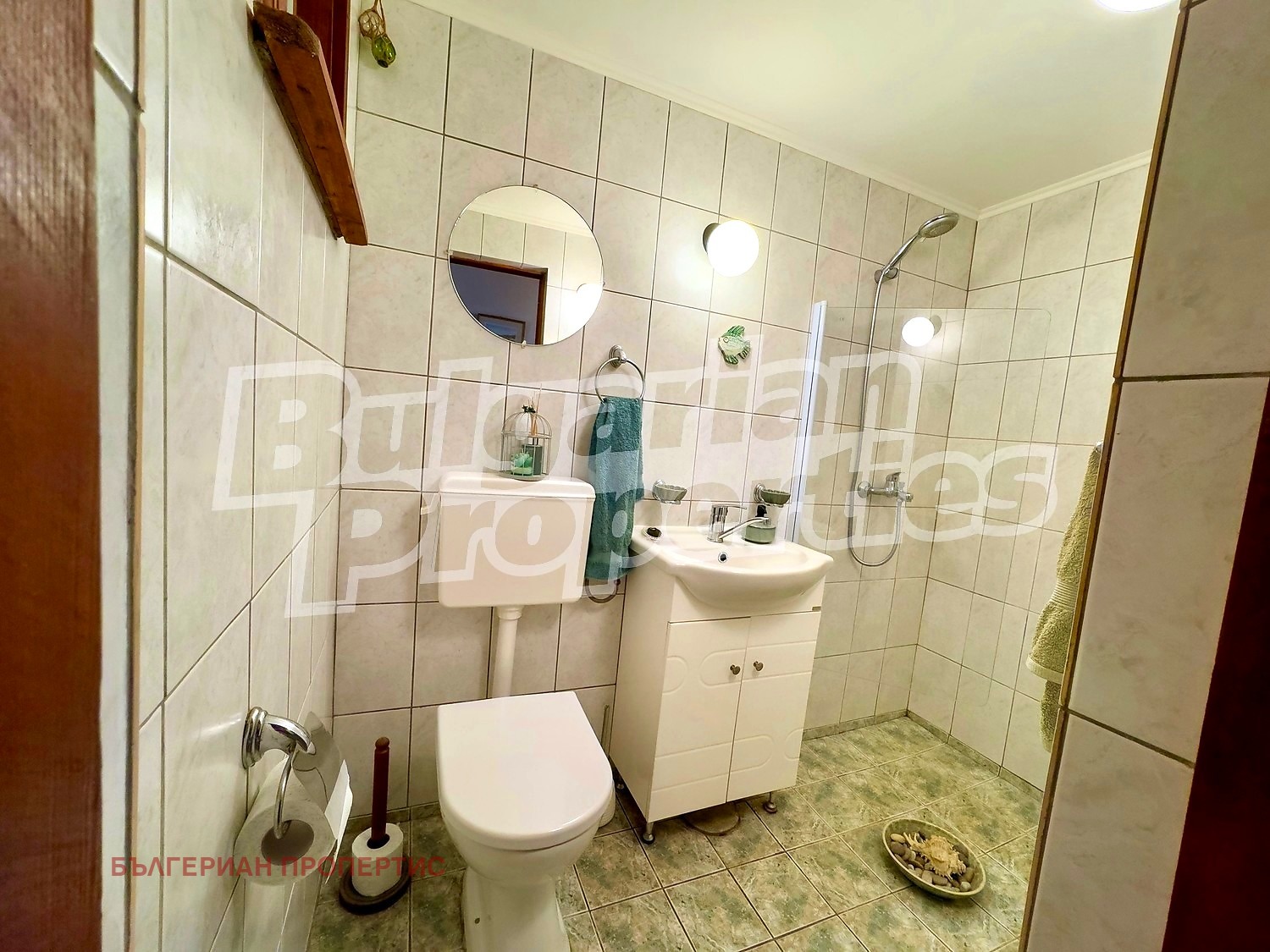 Продава КЪЩА, гр. Балчик, област Добрич, снимка 14 - Къщи - 54369209