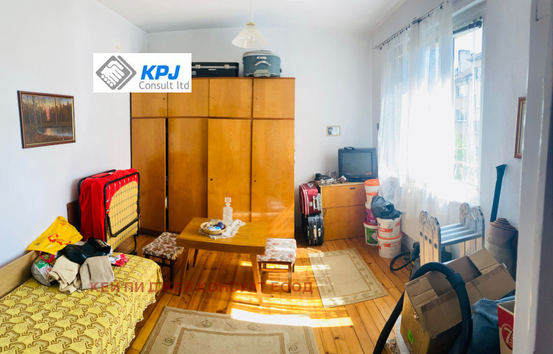 Продава 2-СТАЕН в град София, Център - 57 кв.м / 180 000 € » 352 049.40 лв., КЕЙ ПИ ДЖЕЙ КОНСУЛТ ЕООД
