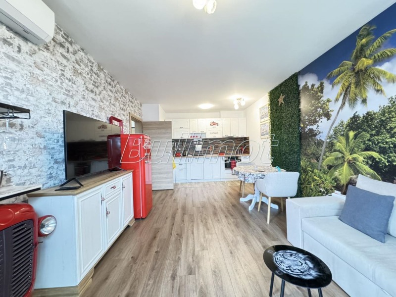 Продава  2-стаен град Варна , к.к. Св.Св. Константин и Елена , 71 кв.м | 16704577 - изображение [2]