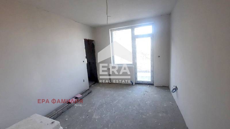 Продава 4-СТАЕН, гр. София, Лагера, снимка 3 - Апартаменти - 49388350