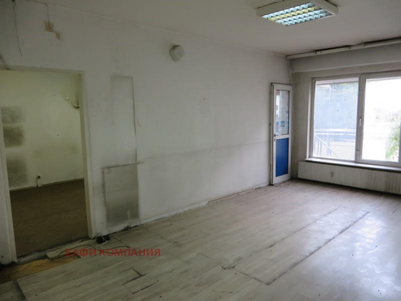 De vânzare  3 dormitoare Sofia , Sveta Troița , 116 mp | 69121359 - imagine [4]