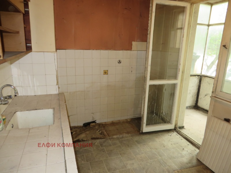 De vânzare  3 dormitoare Sofia , Sveta Troița , 116 mp | 69121359 - imagine [8]