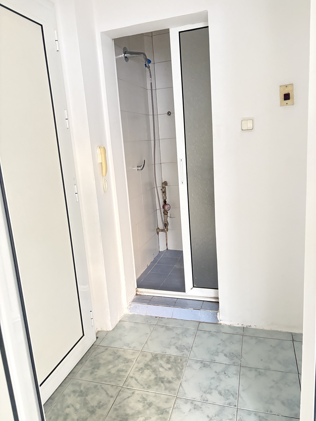 Продава 1-СТАЕН, гр. Варна, ХЕИ, снимка 8 - Апартаменти - 55539652
