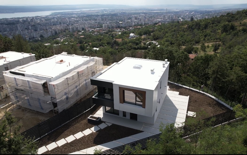 Продава КЪЩА, гр. Варна, м-т Пчелина