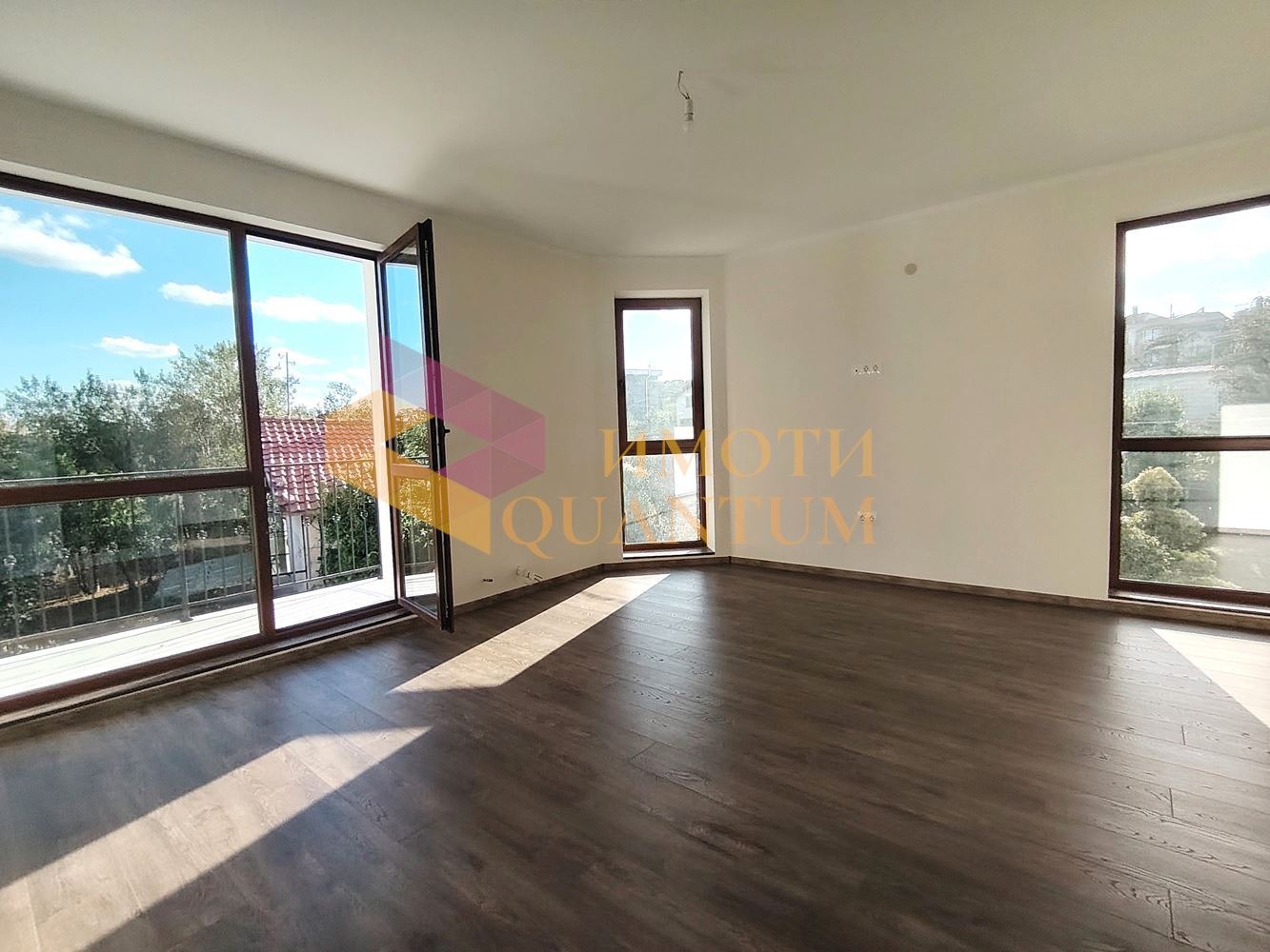 Продава КЪЩА в град Варна, м-т Ален мак - 300 кв.м, ИМОТИ КУАНТУМ