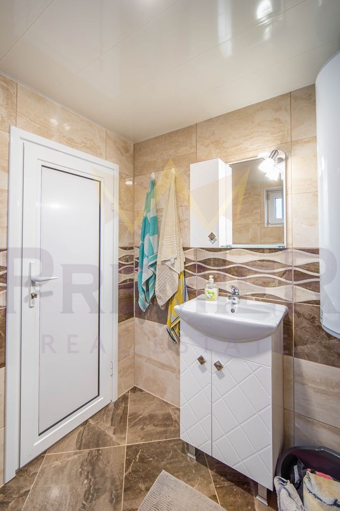 Продава КЪЩА, с. Соколово, област Добрич, снимка 11 - Къщи - 53430912