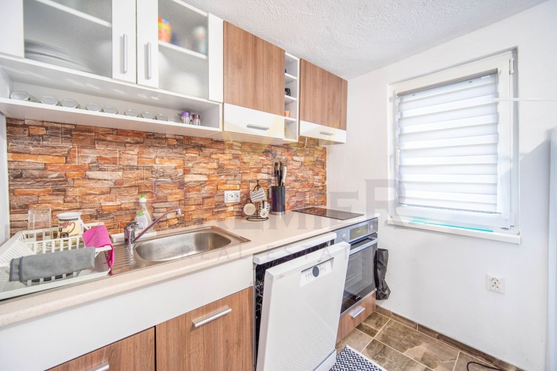 Продава КЪЩА, с. Соколово, област Добрич, снимка 6 - Къщи - 53430912