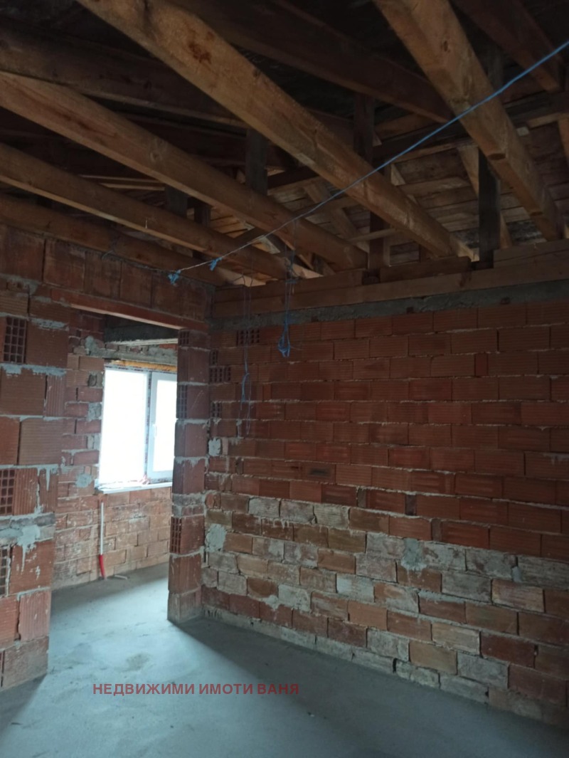 Продава ВИЛА, гр. Карлово, област Пловдив, снимка 3 - Вили - 52677705