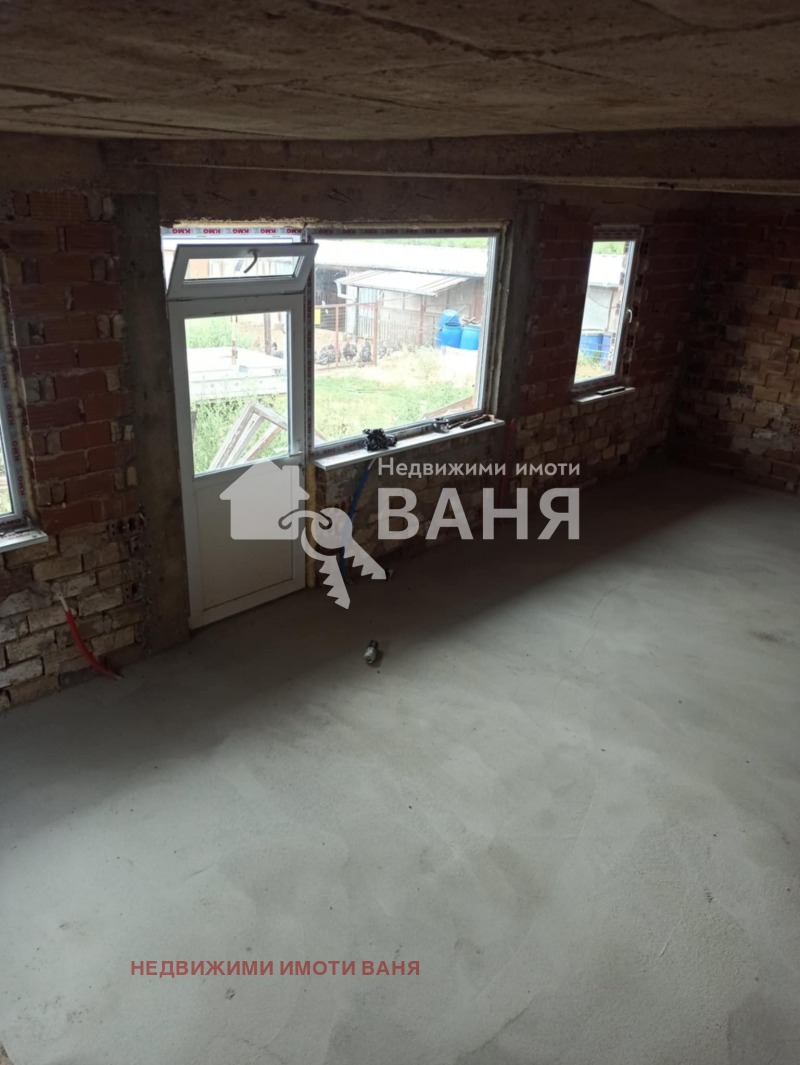 Продава ВИЛА, гр. Карлово, област Пловдив, снимка 4 - Вили - 52677705