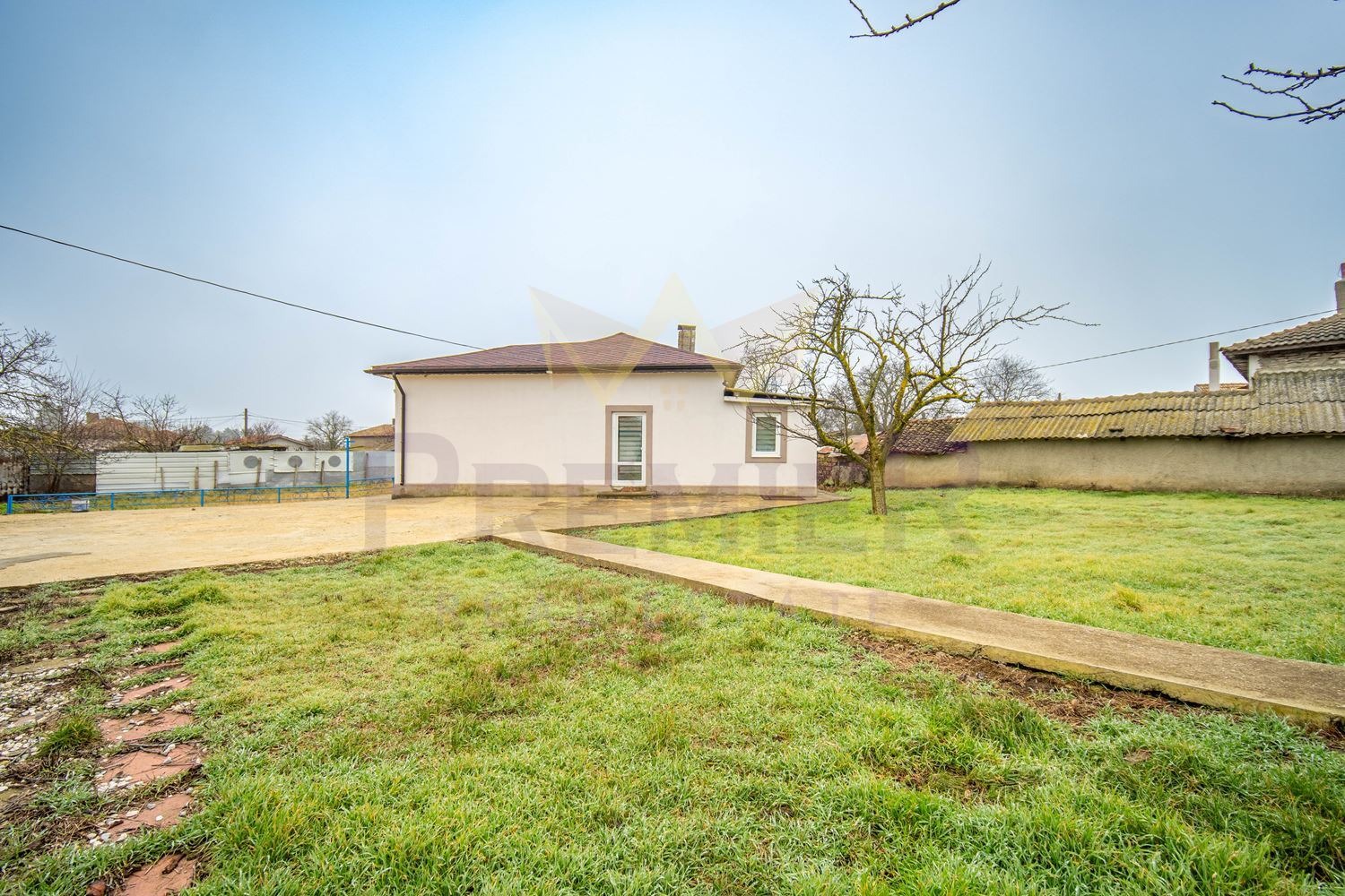 Продава КЪЩА, с. Соколово, област Добрич, снимка 2 - Къщи - 53430912