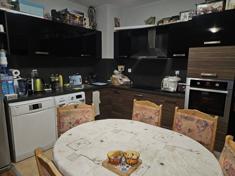 De vânzare  2 dormitoare Plovdiv , Ciuciuc Parij , 100 mp | 99985008