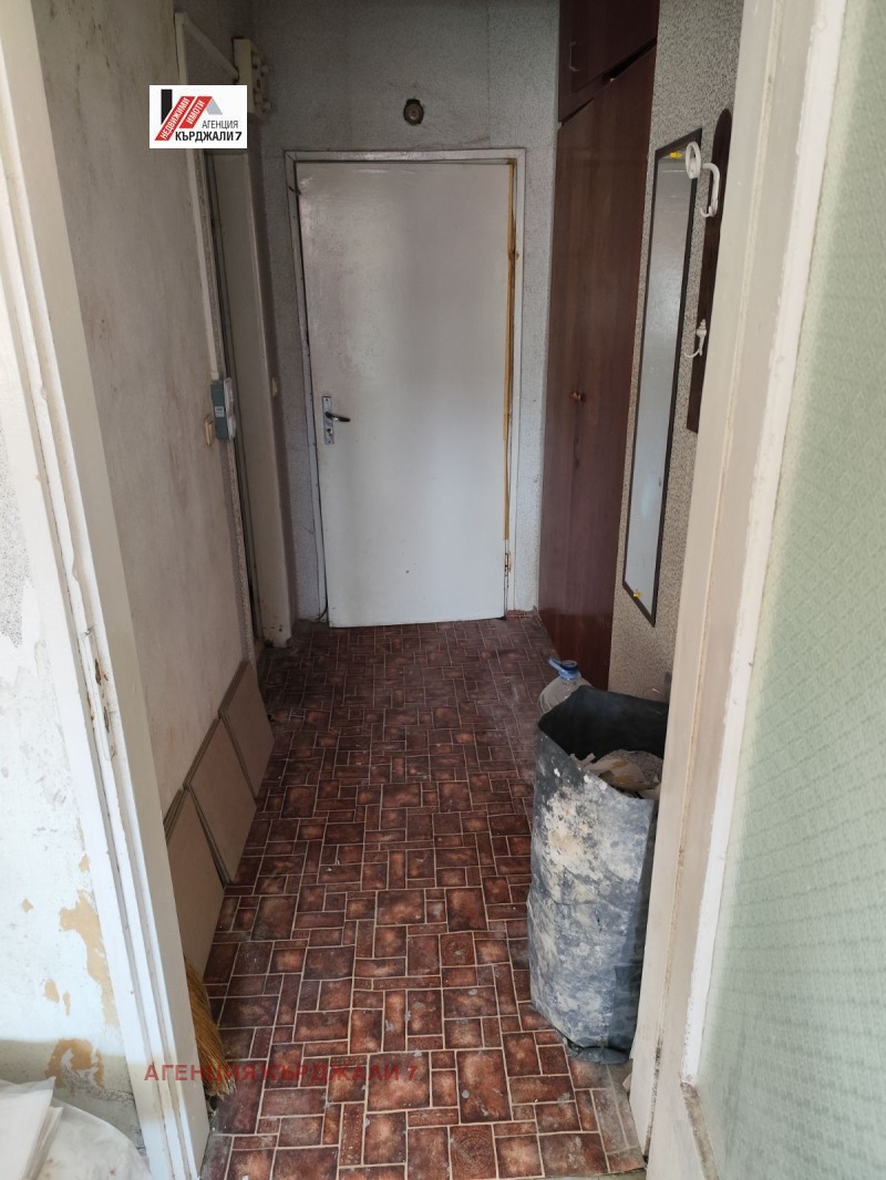 Продава  1-стаен град Кърджали , Студен кладенец , 35 кв.м | 91669266 - изображение [8]
