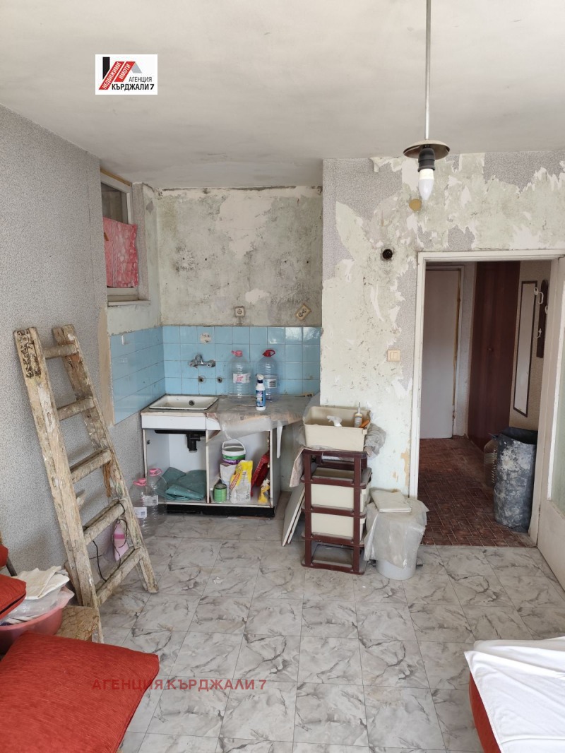 Продава  1-стаен град Кърджали , Студен кладенец , 35 кв.м | 91669266 - изображение [3]
