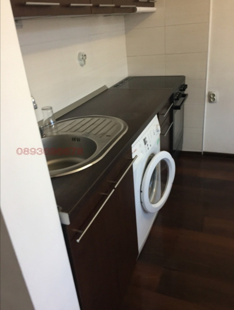 Na prodej  1 ložnice Pernik , Centar , 67 m2 | 38143577 - obraz [2]