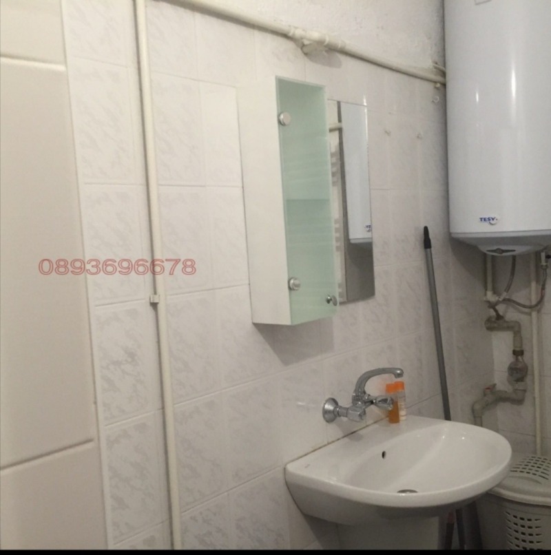 Na prodej  1 ložnice Pernik , Centar , 67 m2 | 38143577 - obraz [7]