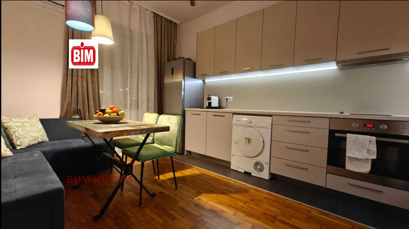 Продава 3-СТАЕН, гр. Пловдив, Център