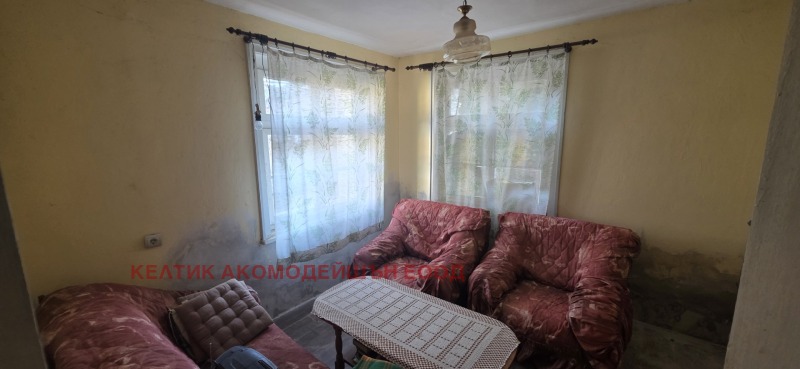 Продава КЪЩА, с. Крайници, област Кюстендил, снимка 14 - Къщи - 52362969