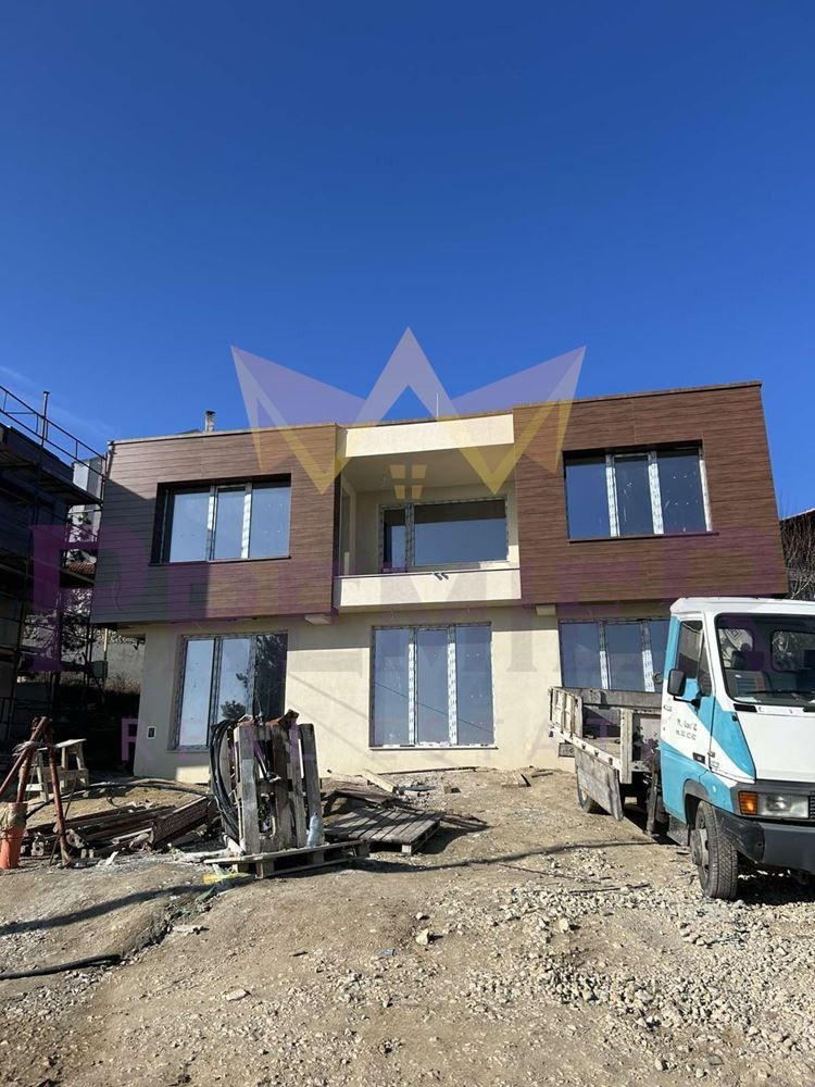 Продава КЪЩА, гр. Варна, м-т Акчелар, снимка 2 - Къщи - 53228861