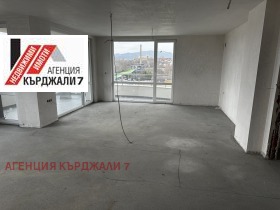 Продажба на многостайни апартаменти в град Кърджали - изображение 4 