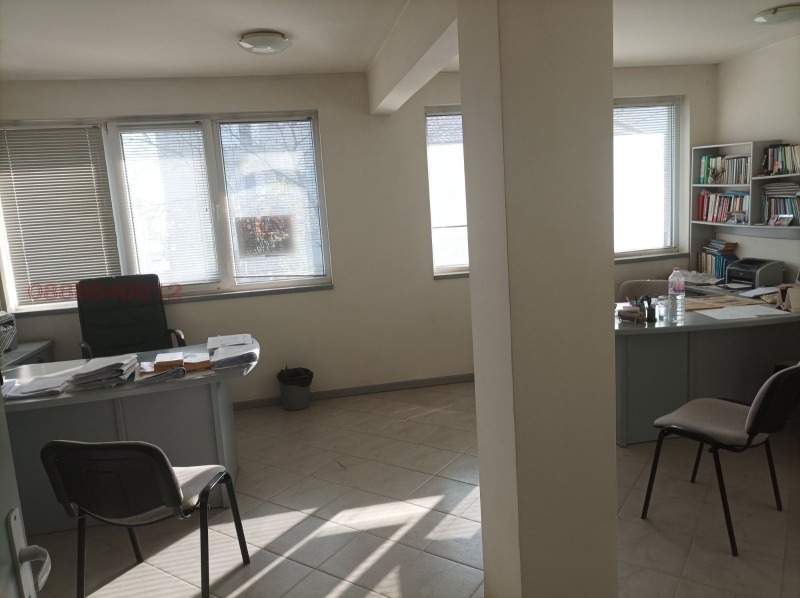 Продава ОФИС, гр. Шумен, Център, снимка 2 - Офиси - 52785432