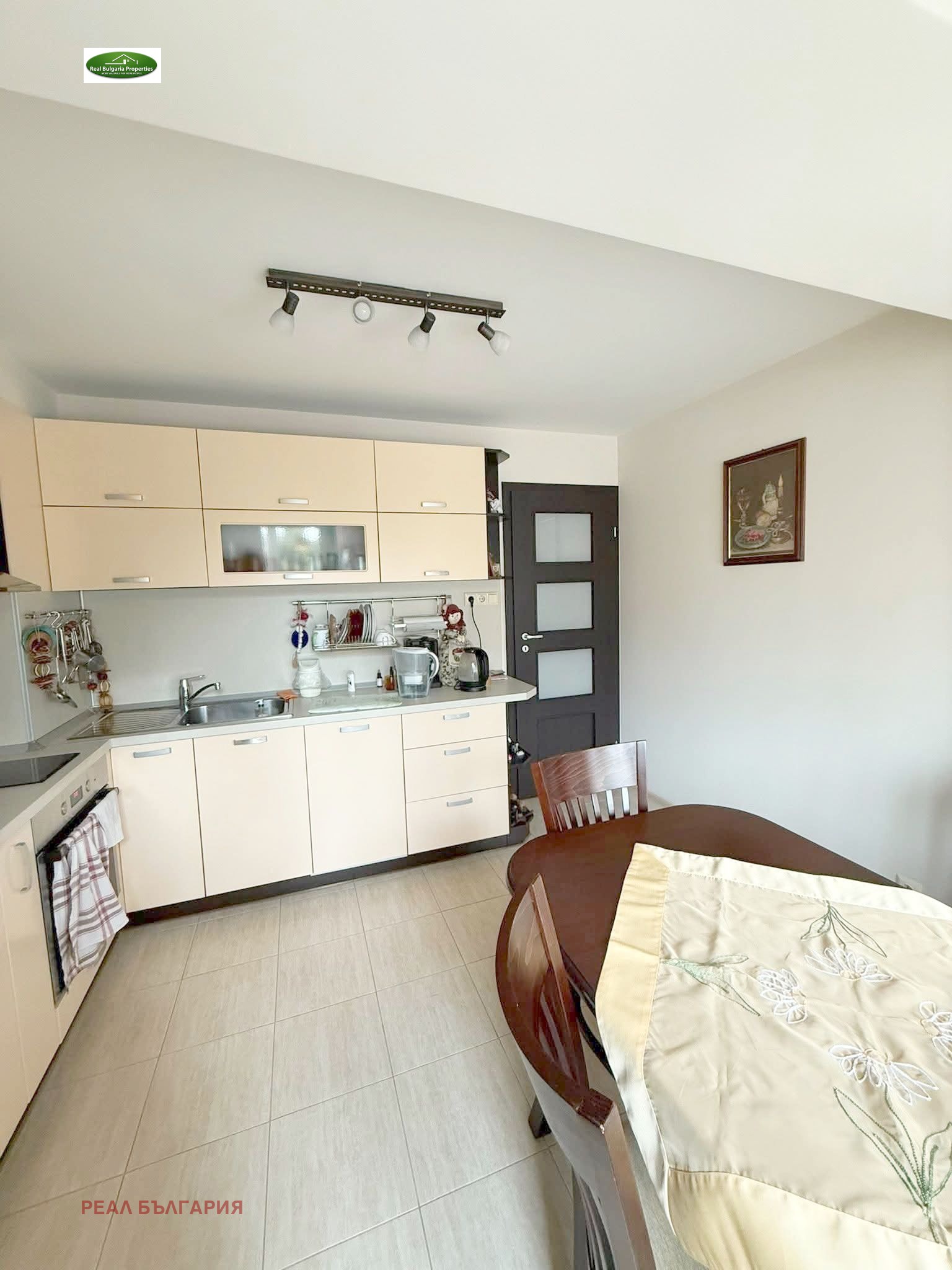 Продава 2-СТАЕН, гр. Русе, Чародейка - Юг, снимка 5 - Апартаменти - 54958595
