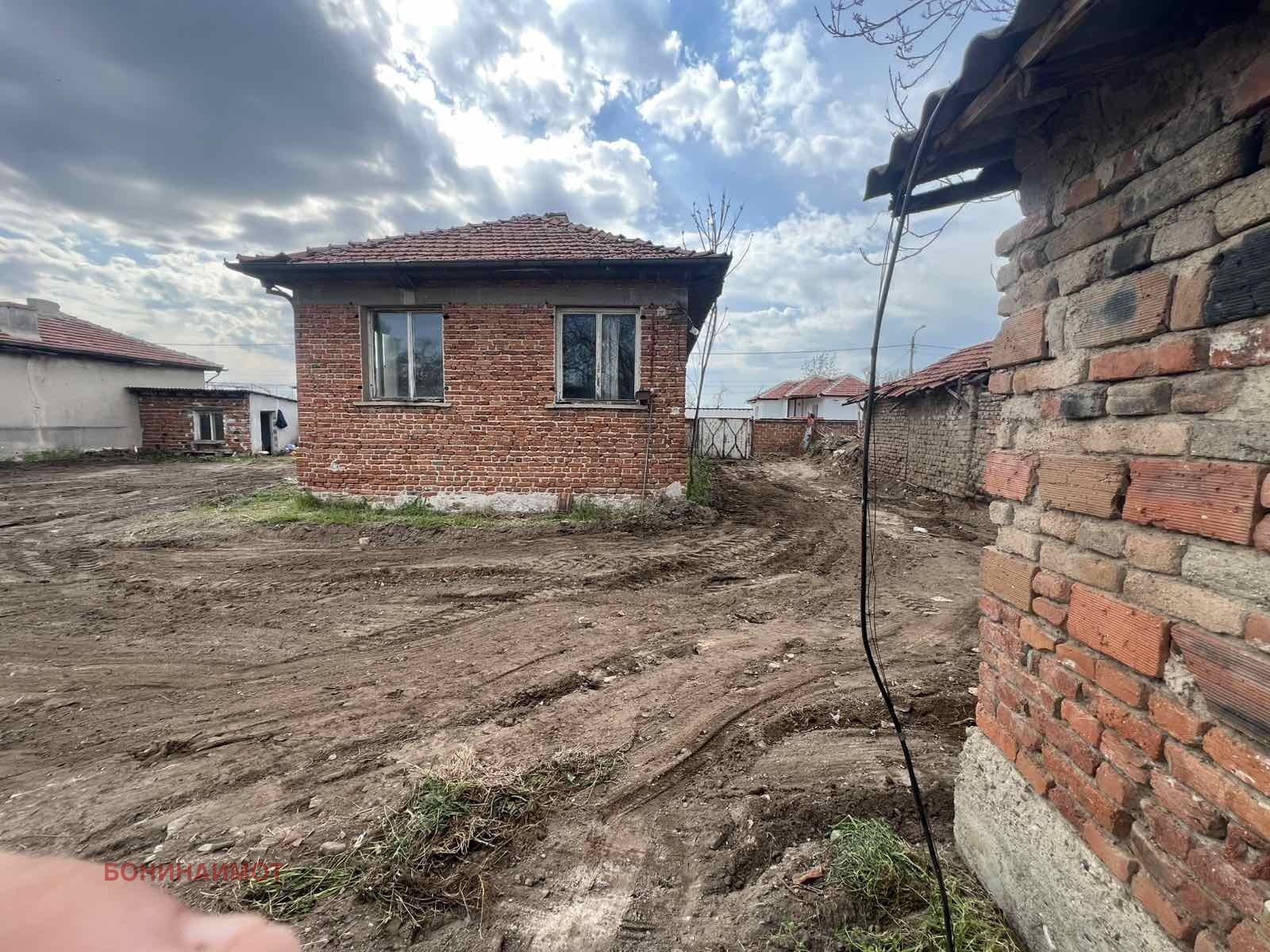 Продава КЪЩА, с. Пъдарско, област Пловдив, снимка 3 - Къщи - 54719664