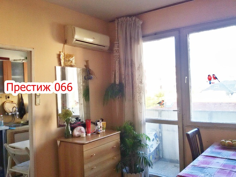 Продава 2-СТАЕН, гр. Шумен, Център, снимка 3 - Aпартаменти - 48216964