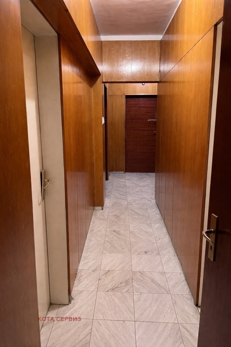 Продава 4-СТАЕН, гр. София, Център, снимка 2 - Апартаменти - 53336564