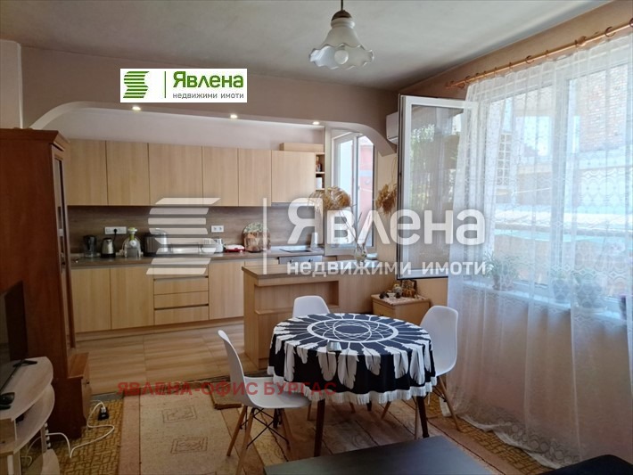 Продава КЪЩА, гр. Поморие, област Бургас, снимка 15 - Къщи - 47767716