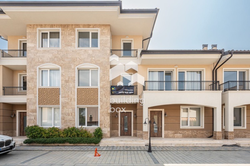 À vendre  Maison Plovdiv , Ostromila , 389 m² | 25664367