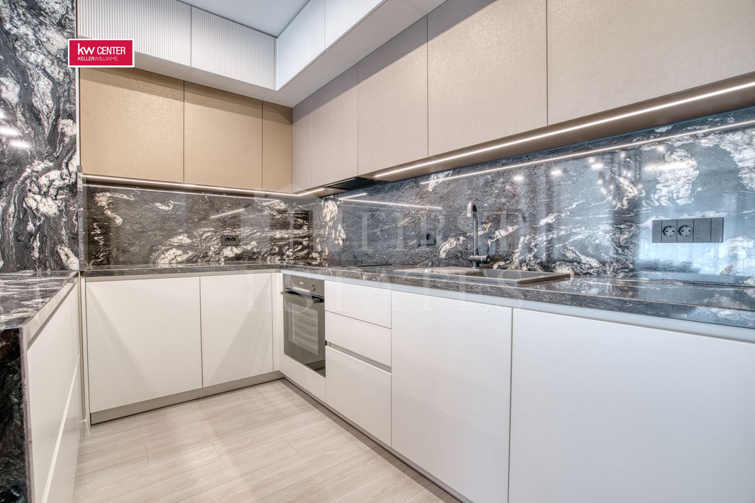Продава 3-СТАЕН, гр. София, Кръстова вада, снимка 3 - Апартаменти - 55118047