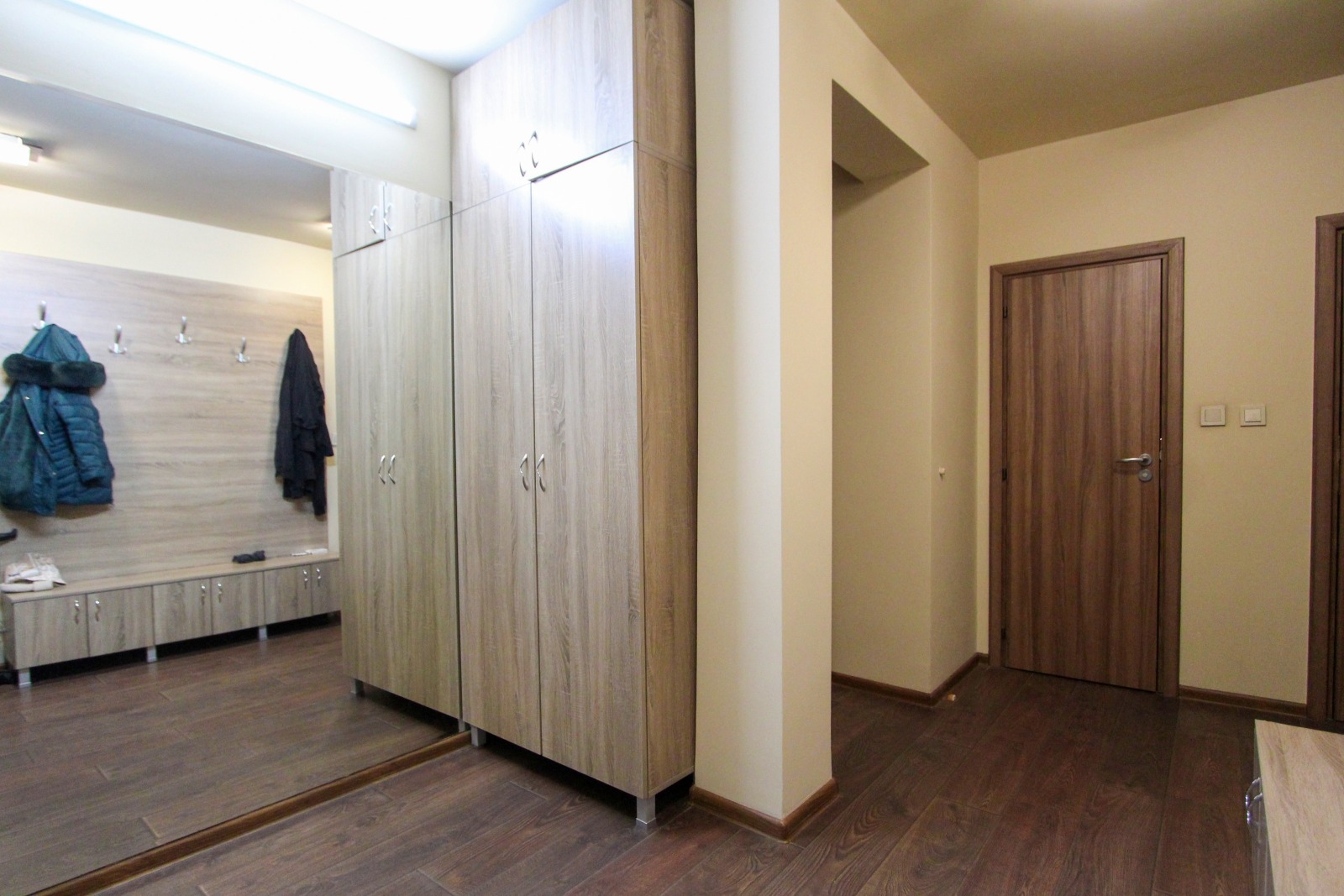 Продава 3-СТАЕН, гр. София, Оборище, снимка 2 - Апартаменти - 53661292