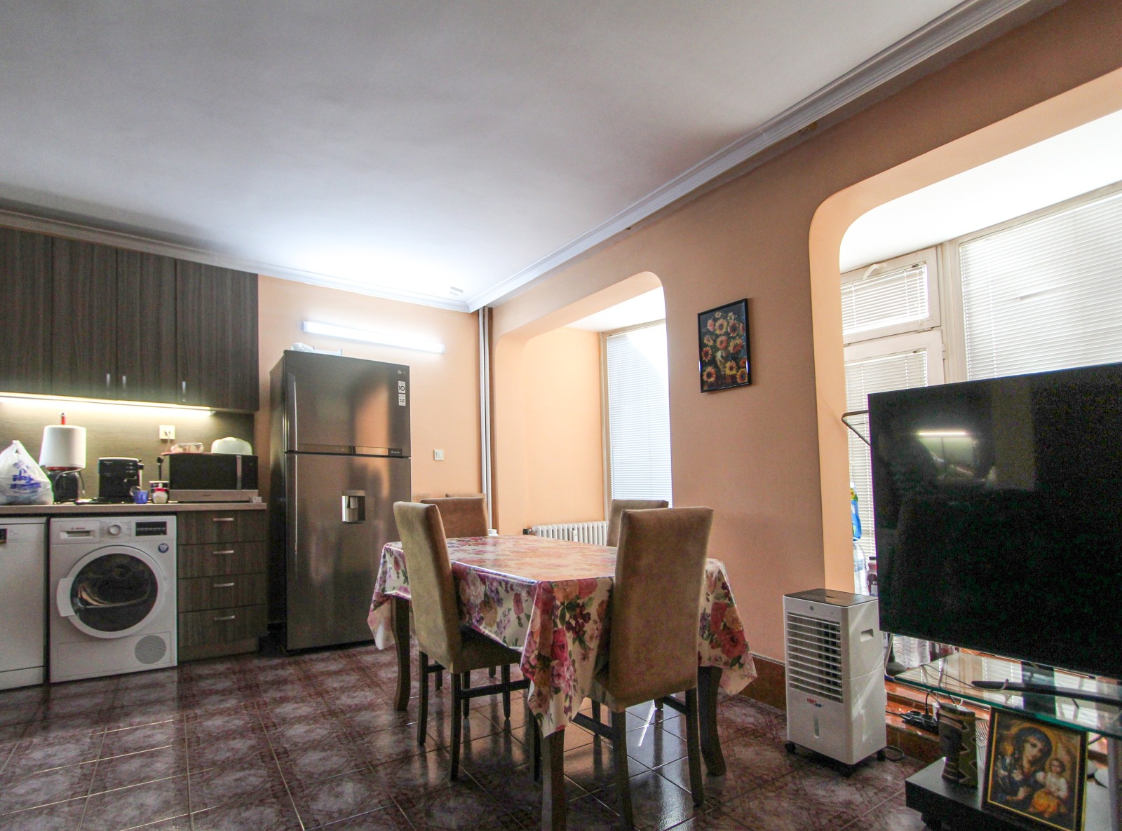 Продава 3-СТАЕН, гр. София, Оборище, снимка 3 - Апартаменти - 53661292