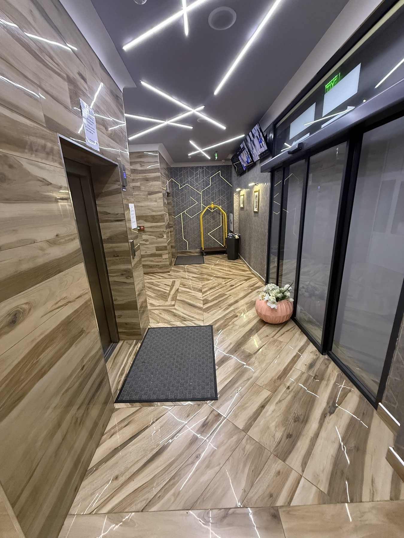 Продава 3-СТАЕН, гр. София, Витоша, снимка 11 - Апартаменти - 55142628