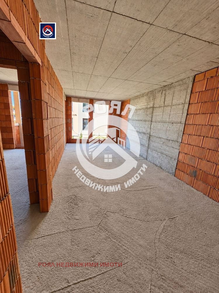Продава 2-СТАЕН, гр. Пловдив, Остромила, снимка 2 - Апартаменти - 56603315